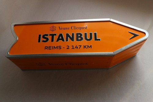 Veuve clicquot istanbul arrow - veuve,