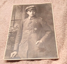 Altes Foto  Soldat mit Orden