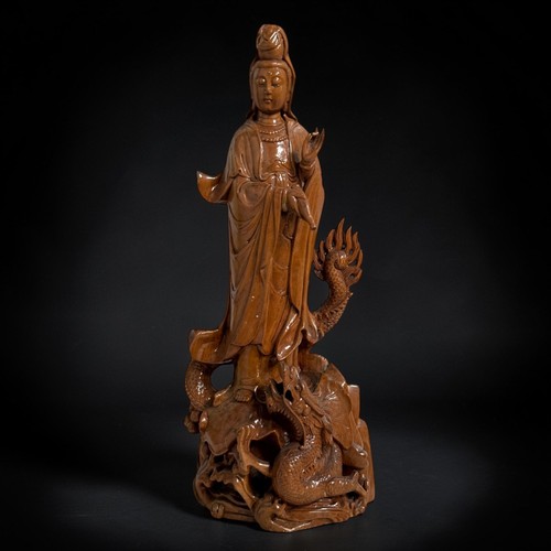 Guanyin auf drache holz figur - holz,