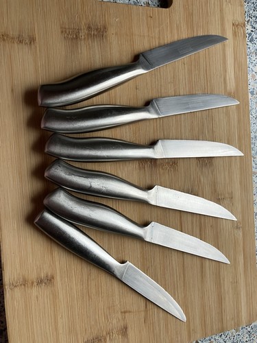 Solider messerblock aus holz - aus,