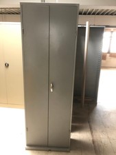 Magazinschrank, Materialschrank / Flügeltüren, Fachböden ohne Lagerkästen