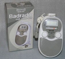 Magnum BDR200 Tragbarer Badradio LCD Display Wand Dusch Radio Uhr Grau Weis