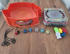 Beyblade Metal Set mit Arenen