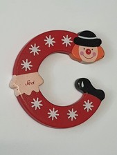 C in rot  - Holzbuchstabe  als