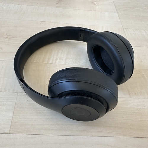 Beats solo3 wireless ear - beats,
