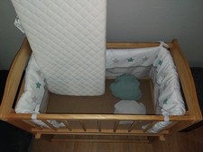 Babybett mit Matratze