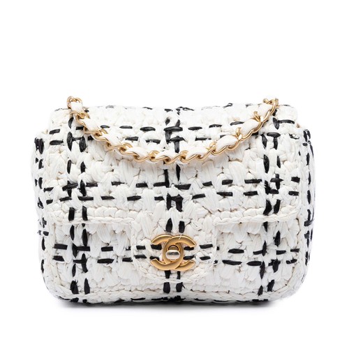Chanel mini raffia effect - chanel,