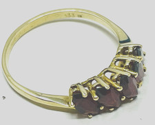 333 Gold / 8K Gelbgold Ring Damen Granat Gewicht ca. 1,74 g Grösse 55