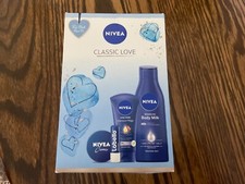 NIVEA Classic Love Set Geschenkset Mit Verwöhnenden Pflegeprodukten Feuchtigkeit