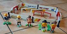 Playmobil 5 x Fußball Spieler Figuren, 4 Tore, Feldumrandung etc