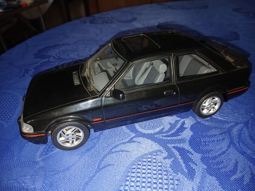 Otto mobile ford escort - 1:18,
