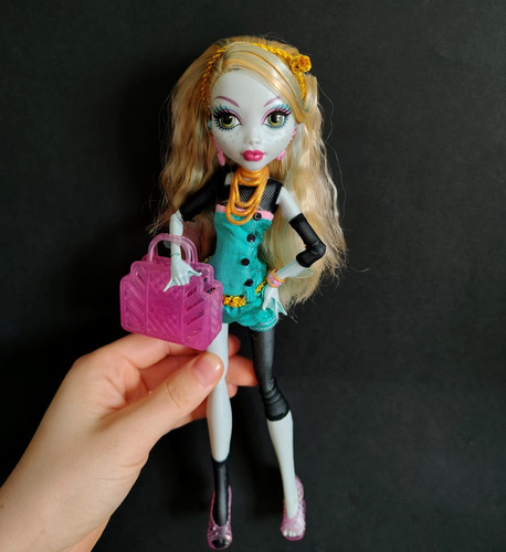 Monster high school out - monster,