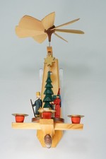 alte DDR Wand Pyramide