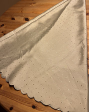 Tischdecke rund ca. 170 cm goldbraun 100% Polyester, Damast ähnlich gepunktet, 4