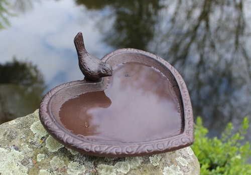Vogeltränke herz gusseisen - vogeltränke,