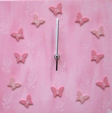 Kinderuhr /Wanduhr/Kinderbild rosa Schmetterlinge aus Holz/ selbst gemalt NEU