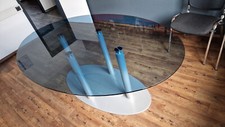 großer ovaler Glastisch / Konferenztisch (Privatverkauf)