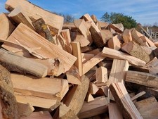 BRENNHOLZ & KAMINHOLZ-EICHE-ESCHE-BUCHE-KIEFER fertig gespalten