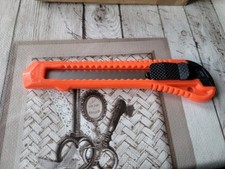  Cuttermesser 18 mm Cutter Teppichmesser Kartonmesser Paketmesser Kunststoff