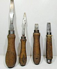 4 Stück  antike  verschiedene Stemmeisen - Stechbeitel - Schäleisen -