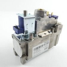  HONEYWELL VR8615 V  A1020 2 Gasarmatur für GB112,neu und Originalverpackt