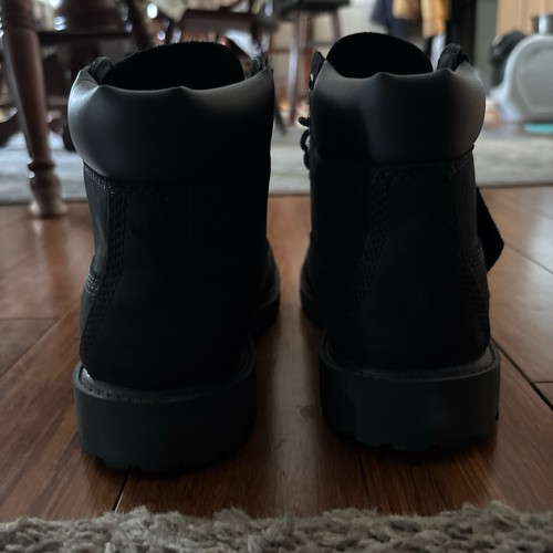 Black timberlands - black,