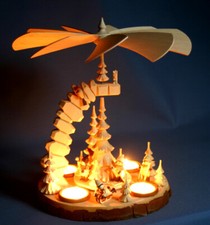 Teelicht Pyramide 32cm Hand -