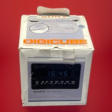 SONY ICF-C11W DIGICUBE Dream Maschine FM AM RADIO WECKER UHR aus 80er RAR