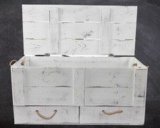 1x Truhe mit Deckel + 2