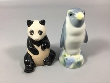 Wade Panda Schnapsbehälter/Dekanter plus Pinguin Whisky Dekanter.