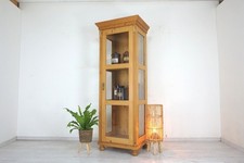 schöne seitlich verglaste Weichholz Vitrine, im Landhausstil von "Antik-Lux"