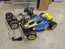 2x Kyosho Burns 4WD RC 1/8 Verbrenner inklusive REX 350 & neues Graphit Chassis