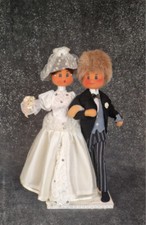 Hochzeitspaar auf Sockel, H. 33 cm. Vintage, m. Frack, Stresemannh. u. Weste