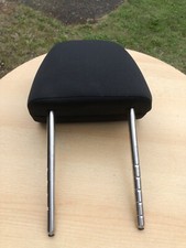 VW Eos 1F Kopfstütze Sitz vorn rechts und links Stoff schwarz.