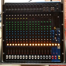 YAMAHA MG20XU 20 Ch Rackmixer