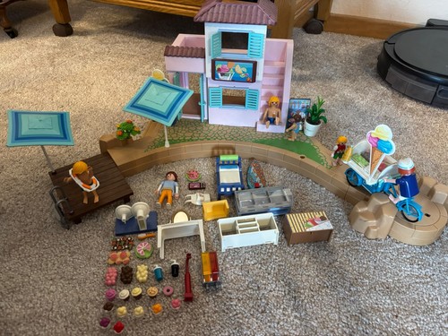Playmobil