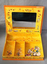 Diddl + Diddlina auf einer Picknickdecke  Schatztruhe Stiftebox ca 20 x 15 x 3 c