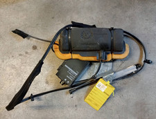 Steuerpumpe zum Schließen der Heckklappe.  VOLVO XC70 3.2 aut AWD (175Kw) Sw