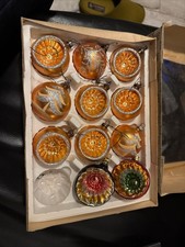 Weihnachtsschmuck, Karton mit