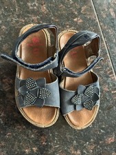 Hübsche Kinder Sandalen