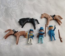 Playmobil Nordstaaten Soldaten mit Waffen und mit Pferden - je 3 Stück