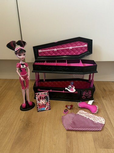 Monster high draculaura dead - high,