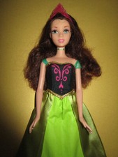 B452) BRÜNETTE DISNEY BARBIE BELLE OF THE BEAUTY & THE BEAST MATTEL GUT ERHALTEN