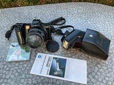 Minolta Dynax 7000i mit Minolta AF 35-105mm 3,5-4,5 Objektiv u. Portraitcard