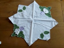  Weihnachts- Deckchen Tischdecke Decke Silberrand & mit 3D-Motiv,  Sternförmig