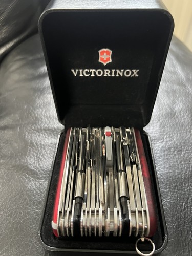 Victorinox swiss champ - victorinox,