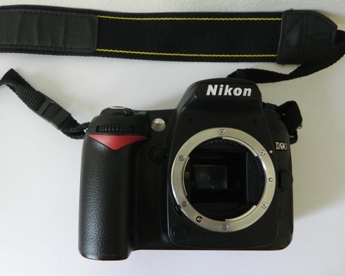 Nikon d90 body - ---, ----