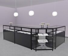 Schwarze Thekenvitrinen