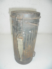 2wk Gasmaskendose Wehrmacht Original Lackiert  Ungereinigter Fundzustand  2ww