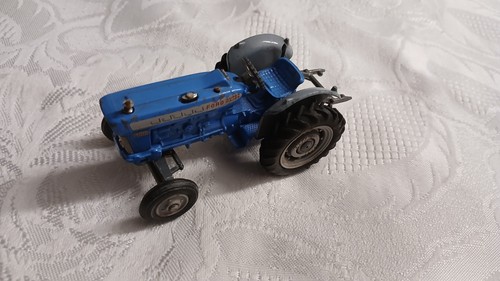 Modell traktor ford super - modell,